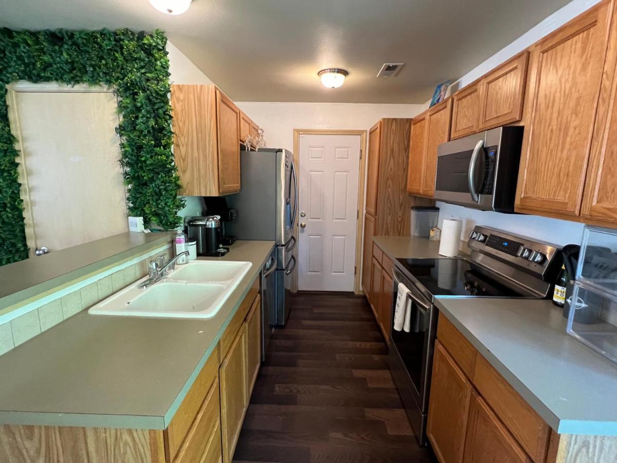 Tacoma Homestay With Breakfast Included-Private Room Exterior photo